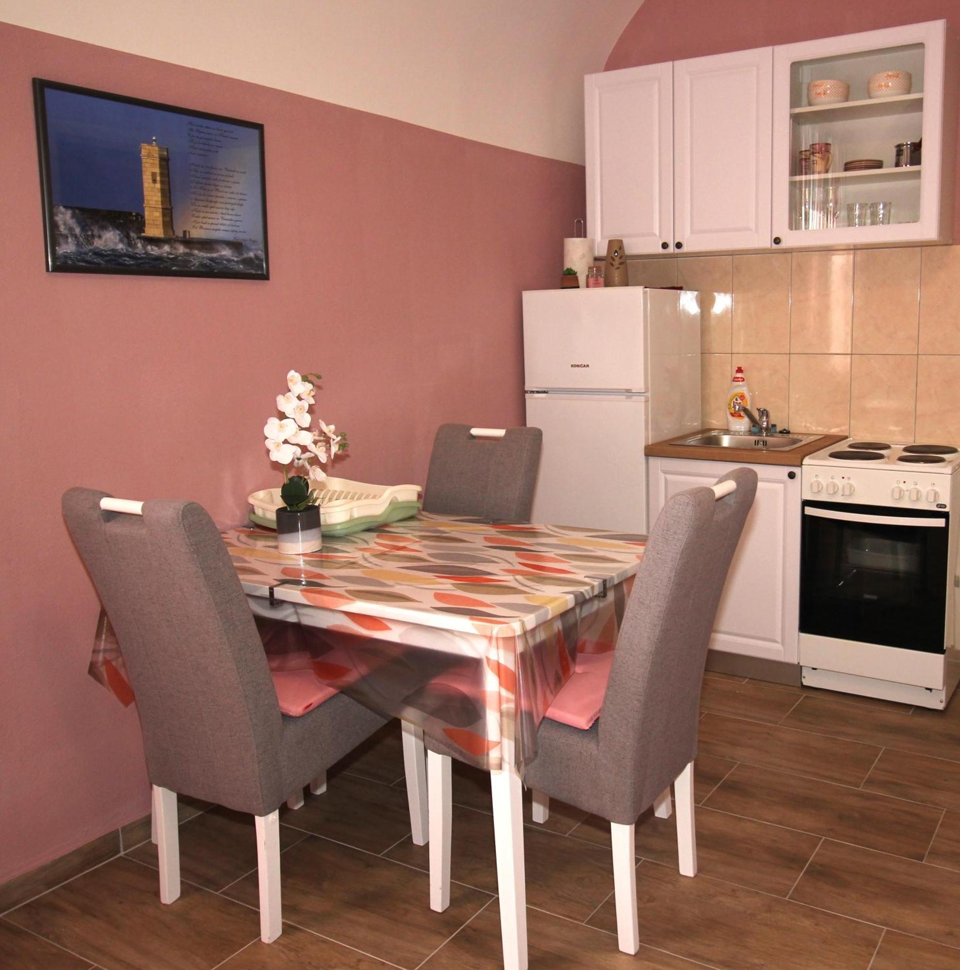 Studio Apartman Maro Сень Экстерьер фото